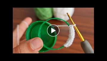 Super Knitting pattern on plastic bottle ring