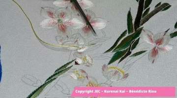 Japanese embroidery Peach blossoms with small bird