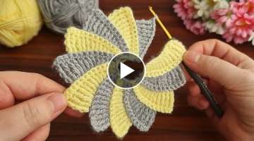 You will love the incredible knitting motif model crocheted