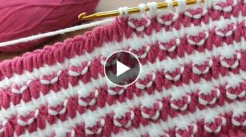 Two-color Tunisian crochet model that looks like wow knitting