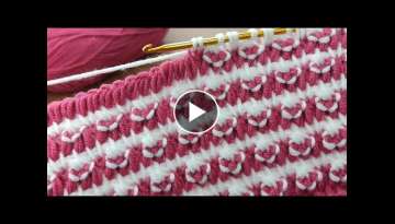Two-color Tunisian crochet model that looks like wow knitting